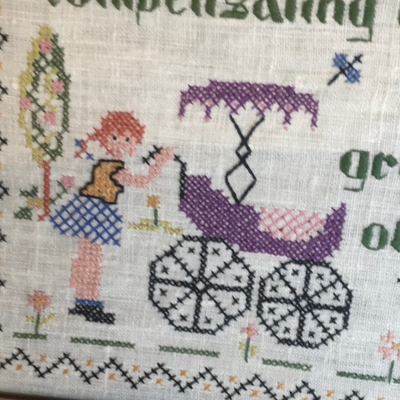 Vintage “Grandchildren” Cross Stitch on Linen Framed - Picture 4 of 8